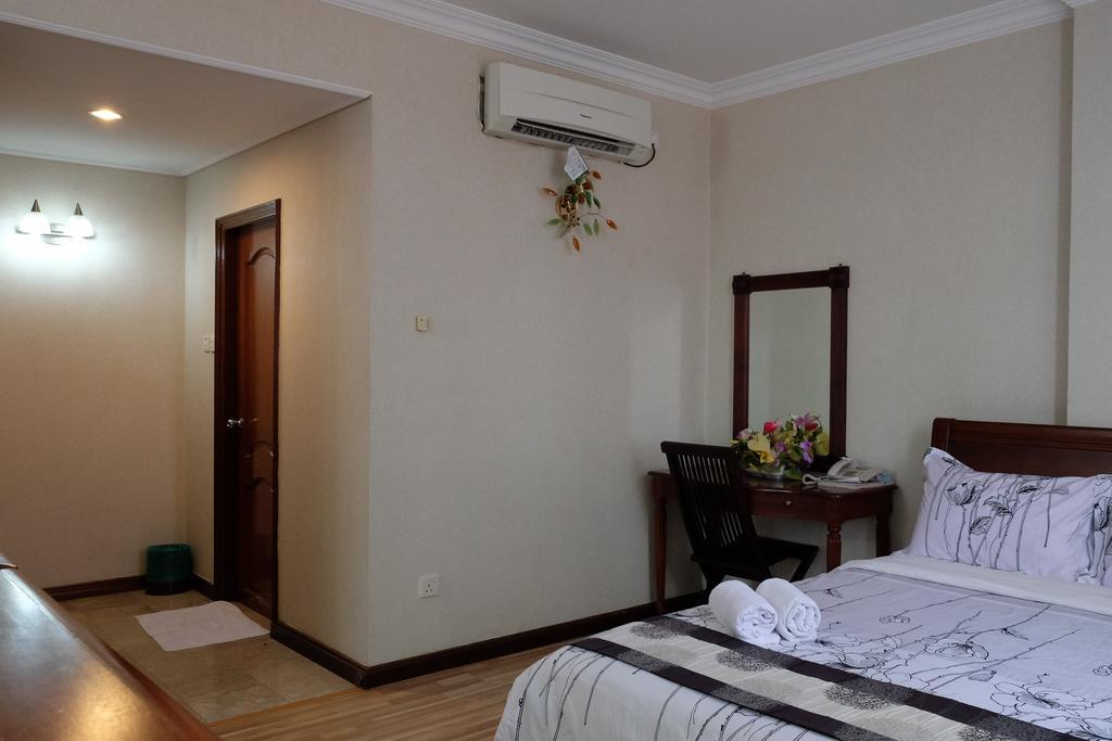 Jeruton Hotel Kampong Jerudong Habitación foto